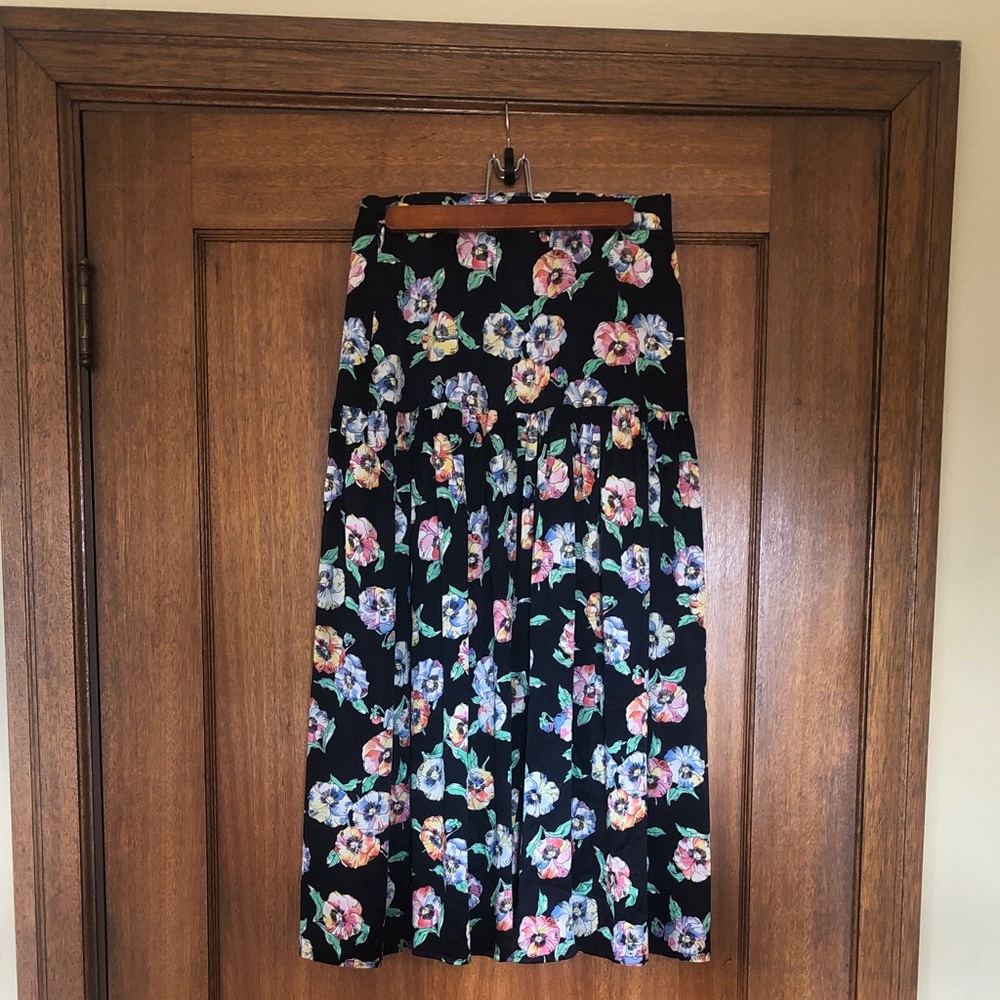 Silk Escada floral slit skirt